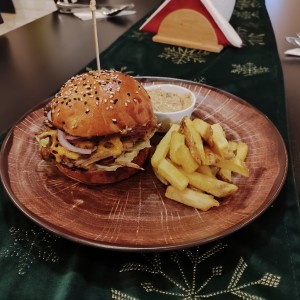Trhaný telecí burger